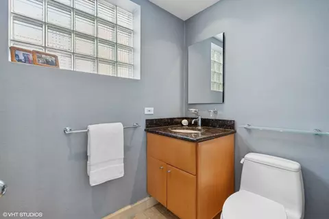 Bath - 77 E Division St #3, Chicago, IL 60610 photo 3 of 3