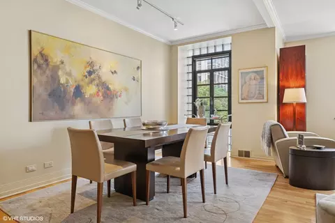 Dining - 77 E Division St #3, Chicago, IL 60610 photo 1 of 2