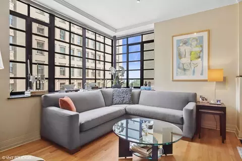 Living - 77 E Division St #3, Chicago, IL 60610 photo 4 of 6