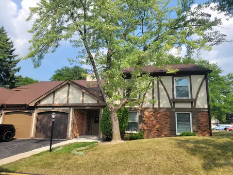 2810 Northampton Dr #A2, Rolling Meadows, IL 60008