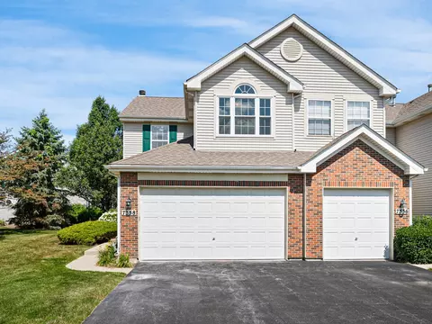 7358 Grandview Ct #7358, Carpentersville, IL 60110