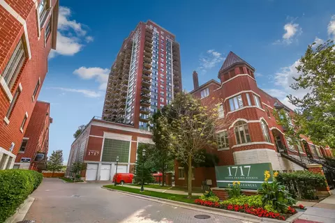 1717 S Prairie Ave #1704, Chicago, IL 60616
