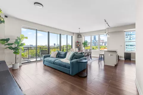 Living - 5 E 14th Pl #605, Chicago, IL 60605 photo 1 of 1