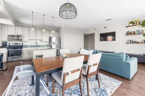 Dining - 5 E 14th Pl #605, Chicago, IL 60605 photo 2 of 2