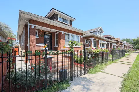 4938 W Crystal Ave, Chicago, IL 60651