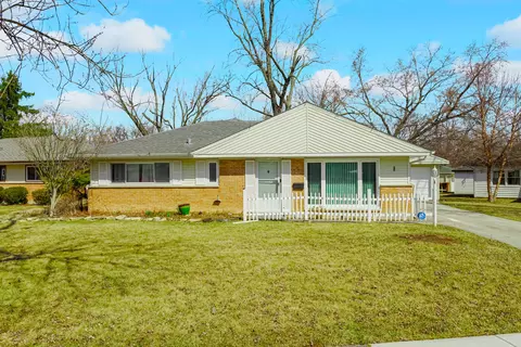 4 Well Ct, Park Forest, IL 60466