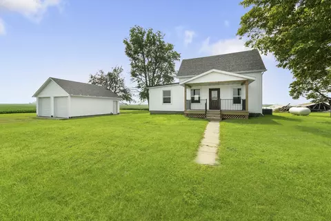 2711 E 800 North Rd, Wenona, IL 61377