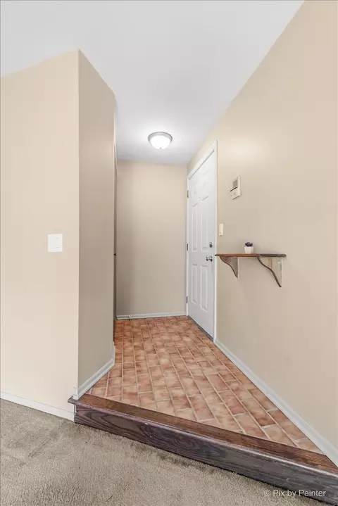 1407 Creekside Ct #B, Elgin, IL 60123 photo 3