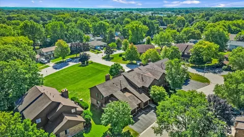 1407 Creekside Ct #B, Elgin, IL 60123 photo 29