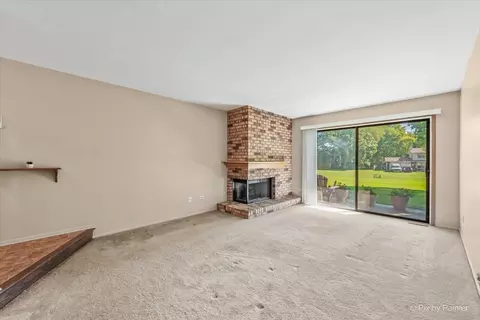 1407 Creekside Ct #B, Elgin, IL 60123 photo 5