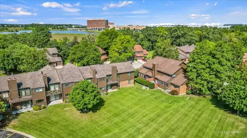 1407 Creekside Ct #B, Elgin, IL 60123 photo 36