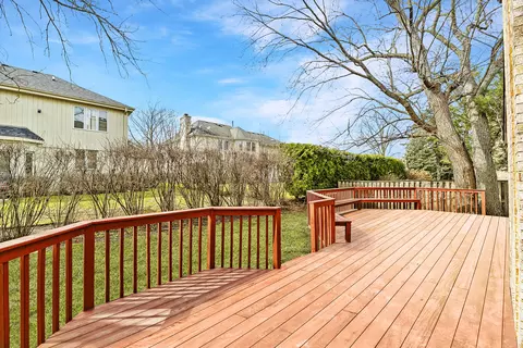 Exterior - 2410 Halina Dr, Glenview, IL 60026 photo 6 of 9