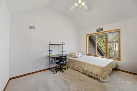 Bedroom - 2410 Halina Dr, Glenview, IL 60026 photo 4 of 7