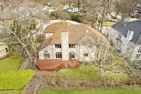 Exterior - 2410 Halina Dr, Glenview, IL 60026 photo 2 of 9