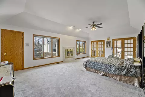 Bedroom - 2410 Halina Dr, Glenview, IL 60026 photo 2 of 7