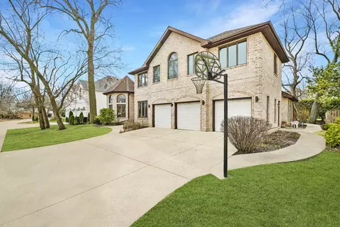 Exterior - 2410 Halina Dr, Glenview, IL 60026 photo 8 of 9