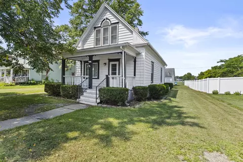 307 N Meadow St, Grant Park, IL 60940