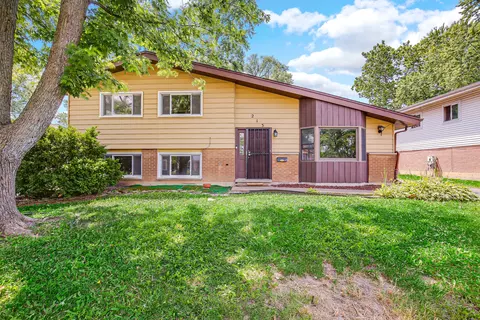 213 Illinois St, Park Forest, IL 60466