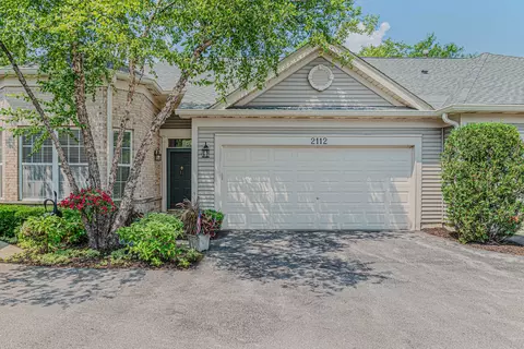 2112 Carillon Dr, Grayslake, IL 60030
