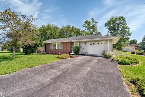 335 N Washington St, Coal City, IL 60416