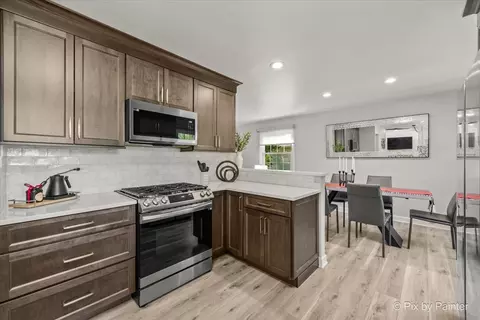 Kitchen - 444 Ash Fork Trl, Cary, IL 60013 photo 3 of 4