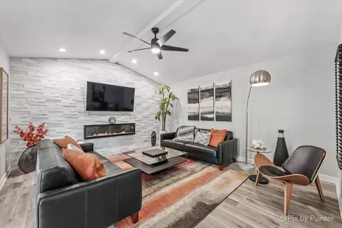 Living - 444 Ash Fork Trl, Cary, IL 60013 photo 3 of 4