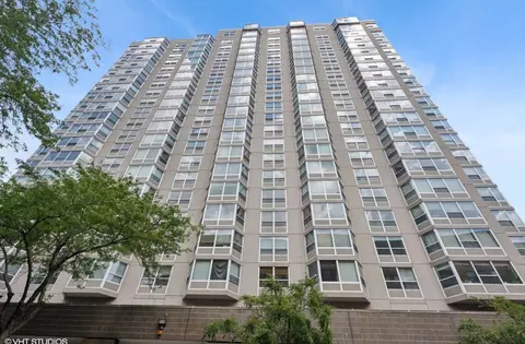 720 W Gordon Ter #15N, Chicago, IL 60613