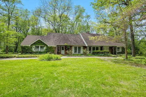 6 N400 Old Homestead Rd, Saint Charles, IL 60175