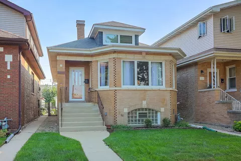 7917 Westwood Dr, Elmwood Park, IL 60707