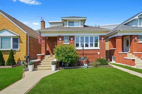 5832 W Melrose St, Chicago, IL 60634
