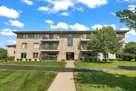 1041 Ashley Ct #1A, Lockport, IL 60441