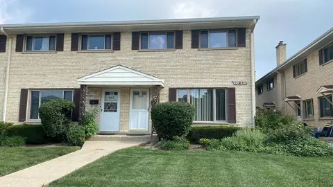 660 W Central Rd, Arlington Heights, IL 60005