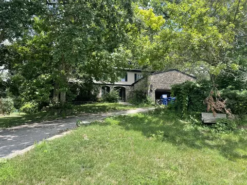 5201 Riverview Dr, Lisle, IL 60532