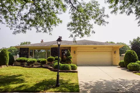 1623 Clemens Rd, Darien, IL 60561