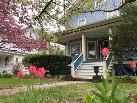 1734 Camp Ave, Rockford, IL 61103