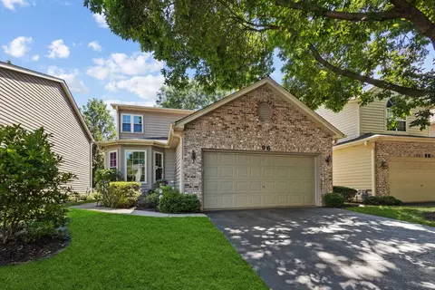 96 Townsend Cir, Naperville, IL 60565 photo 1
