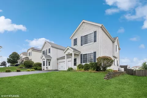 Exterior - 844 Daniel Dr, Minooka, IL 60447 photo 2 of 4
