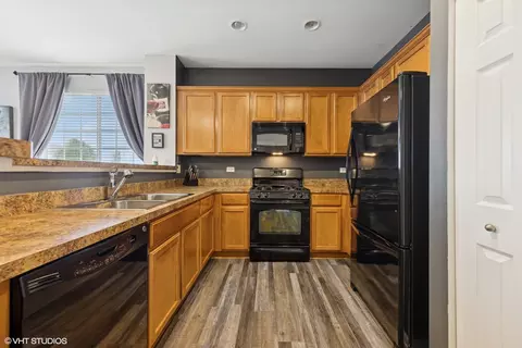 Kitchen - 844 Daniel Dr, Minooka, IL 60447 photo 1 of 2