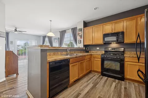 Kitchen - 844 Daniel Dr, Minooka, IL 60447 photo 2 of 2