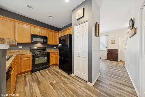 Entry Way - 844 Daniel Dr, Minooka, IL 60447 photo 1 of 1
