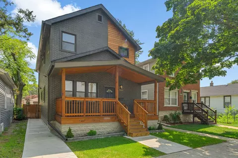 8811 S Euclid Ave, Chicago, IL 60617