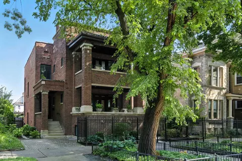 3042 W Palmer Blvd, Chicago, IL 60647