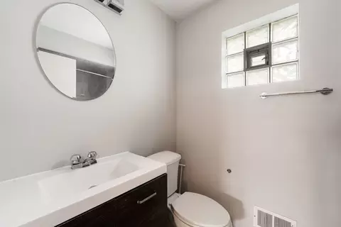 Bath - 1934 Arthur Ave, Berkeley, IL 60163 photo 1 of 1