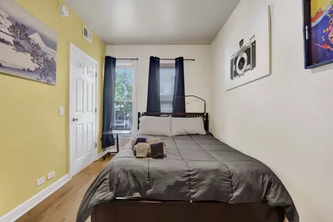 Bedroom - 2425 W Lyndale St, Chicago, IL 60647 photo 2 of 7