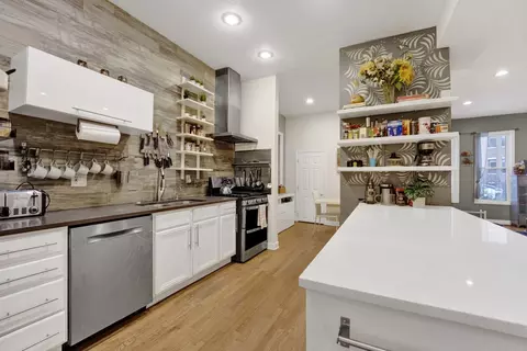 Kitchen - 2425 W Lyndale St, Chicago, IL 60647 photo 3 of 4