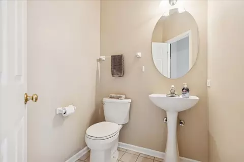 Bath - 1433 Quincy Bridge Ct, Bartlett, IL 60103 photo 1 of 3