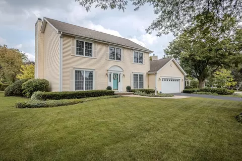 345 Southampton Dr, Geneva, IL 60134