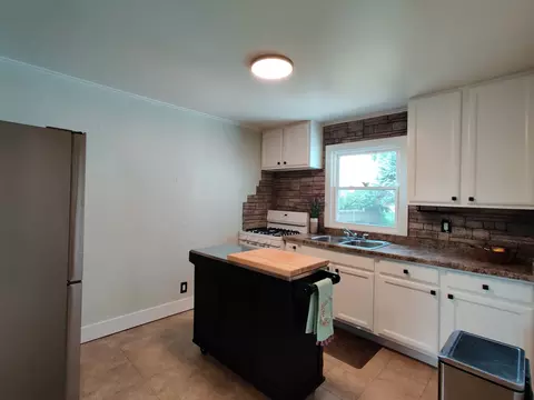 1619 Rogers Ave, Mchenry, IL 60050 photo 3