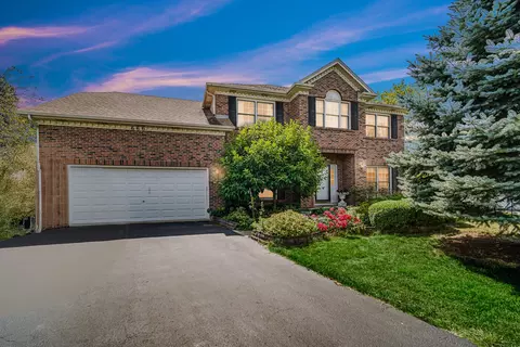 660 Dewig Ct, North Aurora, IL 60542