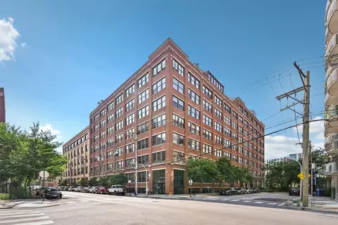 913 W Van Buren St #5H, Chicago, IL 60607